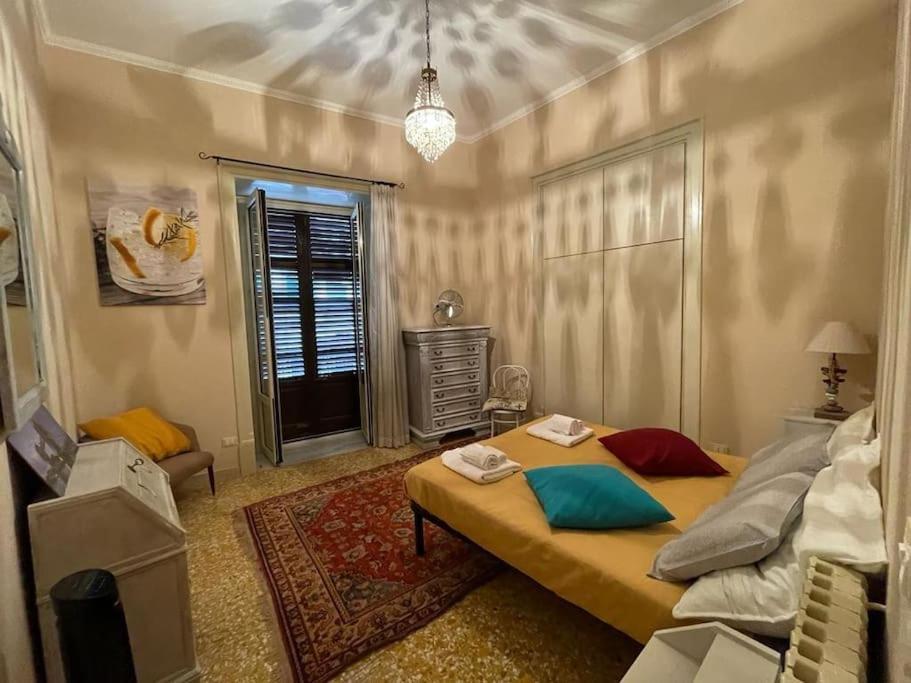 Devi Home Palermo Exteriör bild